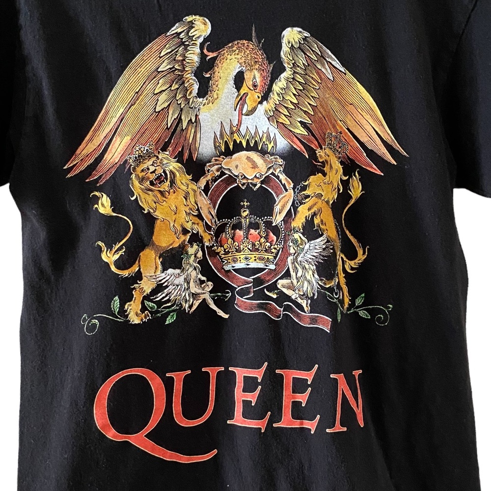 ⭐️ SOLD ⭐️ QUEEN Graphic Band T Shirt Black Short Sleeve Size Small - Picture 5 of 7
